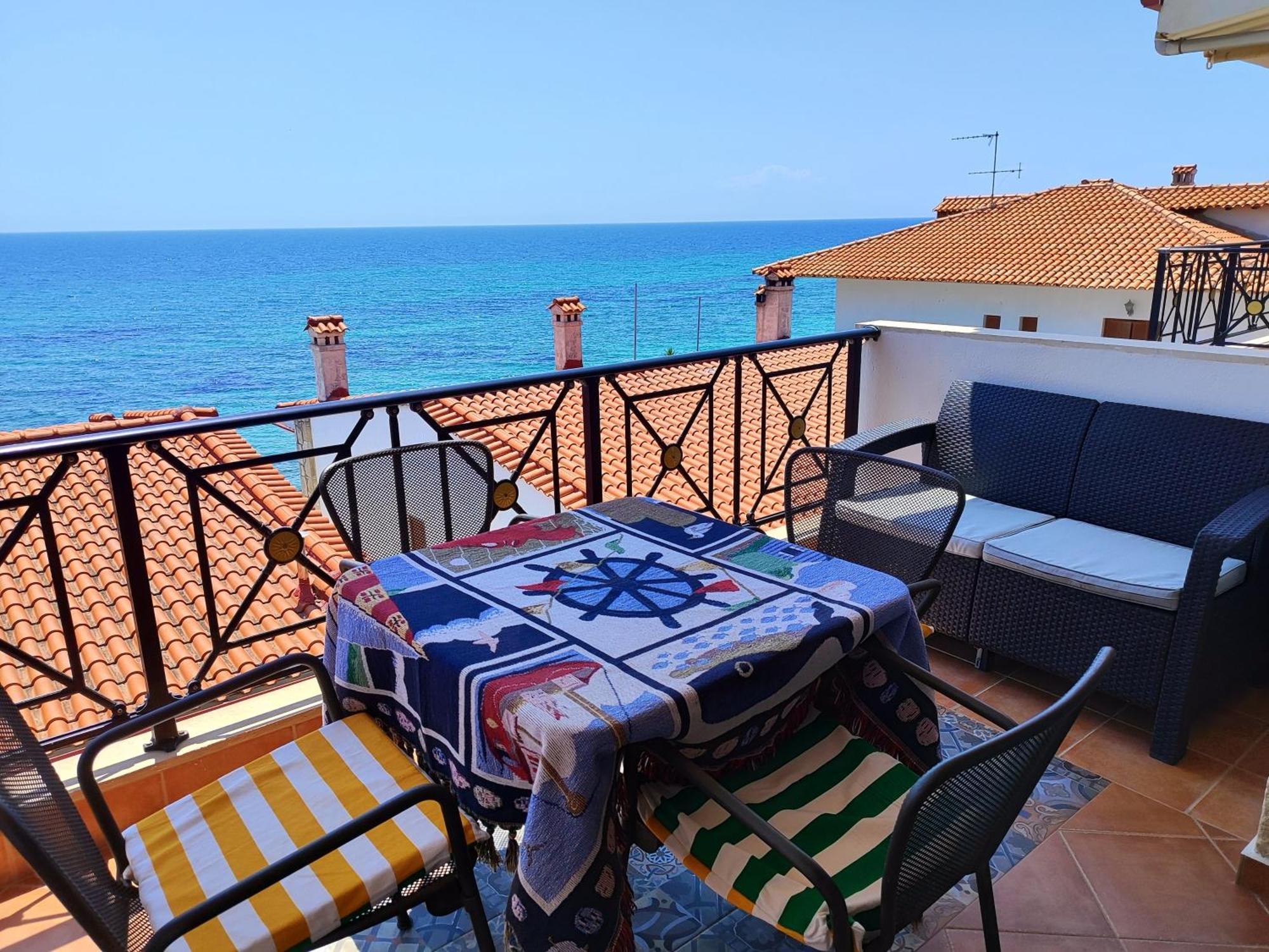 Navy Blue Apartamento Nea Skioni